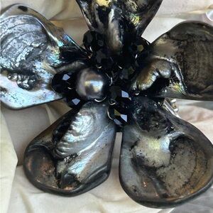 Black and Silver Floral ring real shell
